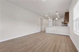 Building Photo - 10249 Badger Run Ln