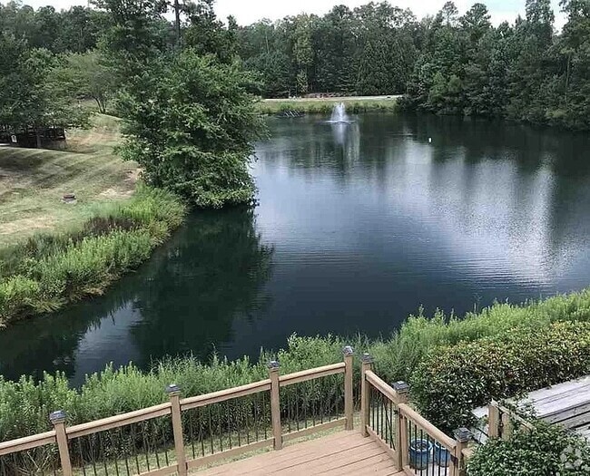Building Photo - 610 Canyon Lake Cir