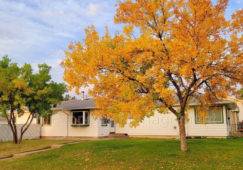 320 42nd St N, Great Falls, MT 59405 House Rental in Great Falls, MT