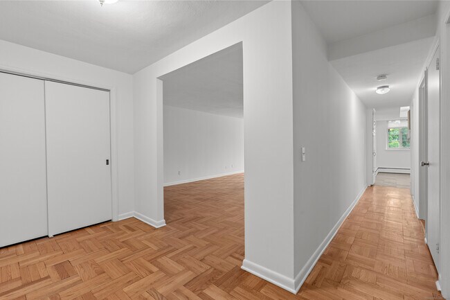 Foto del edificio - 30 Outlook Ave