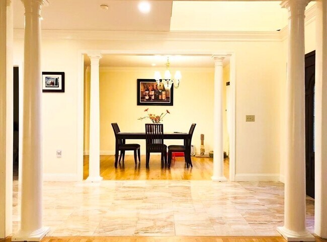 Foto del edificio - 15 Stimson Ave