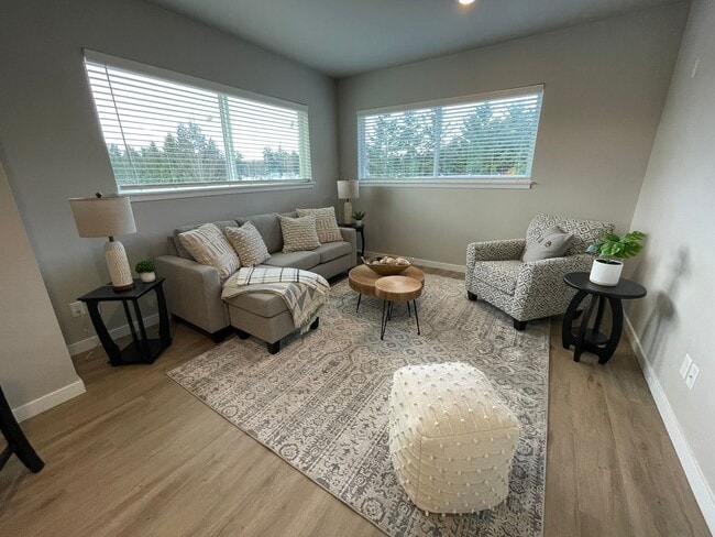 Interior Photo - Grand Ridge