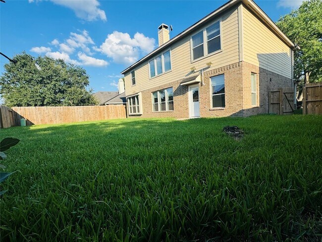 Foto del edificio - 931 Sierra Springs Ln