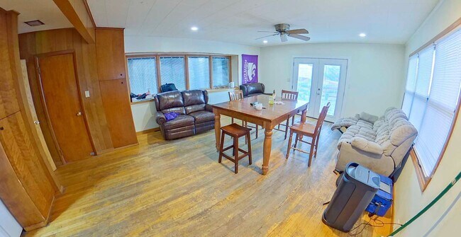 Building Photo - Two Kitchens + Fenced-in Yard + Pet Friendly + Washer & Dryer Included! Available June 4th!
