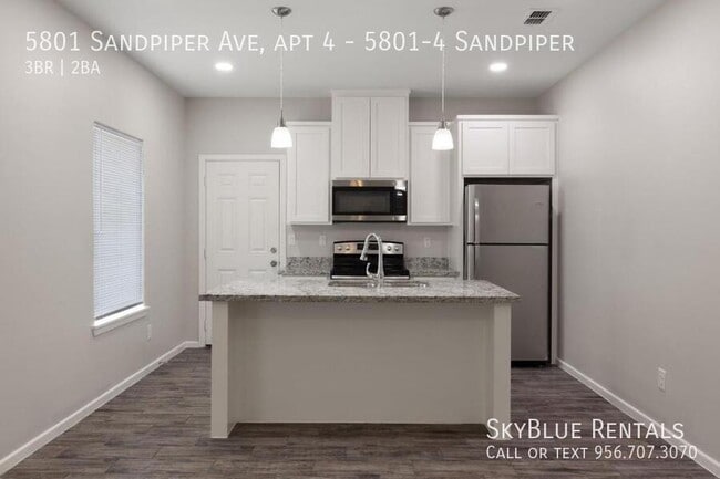 Foto del edificio - 5801 Sandpiper Ave