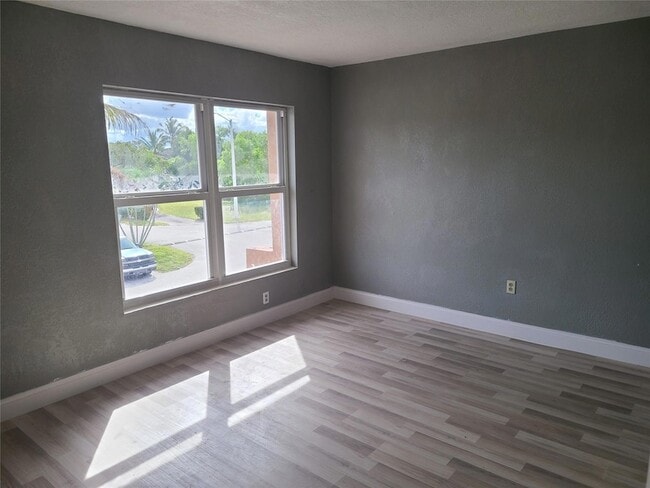 Foto del edificio - 2775 NW 194th Terrace