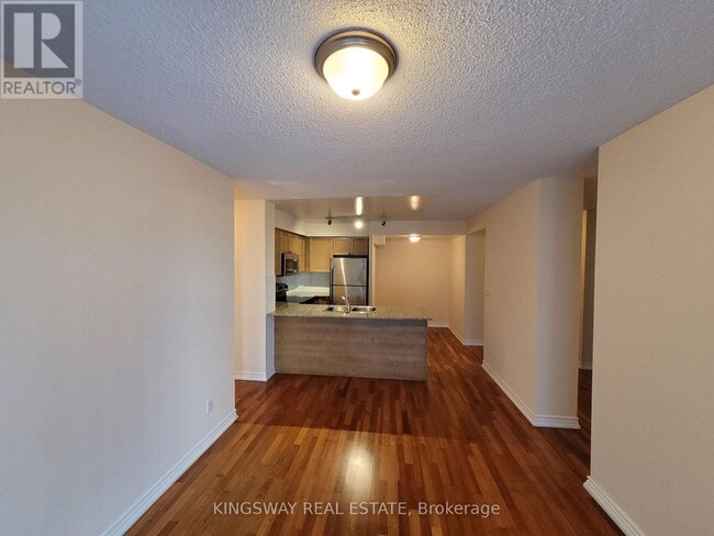 Photo du bâtiment - 761 Bay St.