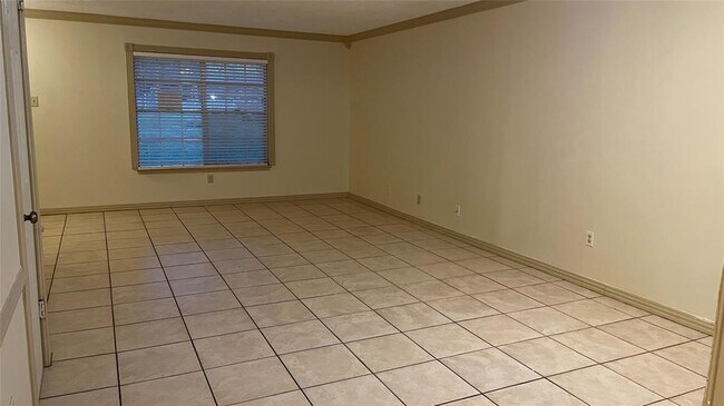 Foto del edificio - 7600 Burgoyne Dr.