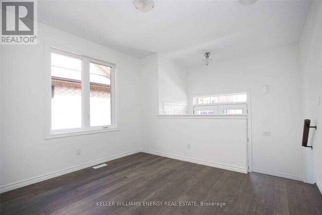 Building Photo - 407 Northglen Blvd