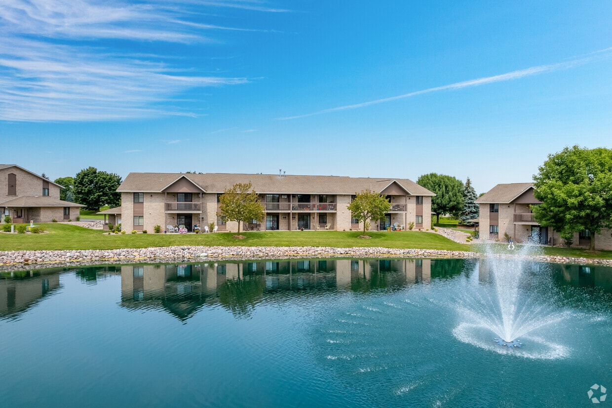 Fountain Park Apartments - 1415 Silverstone Trl De Pere, WI 54115 ...