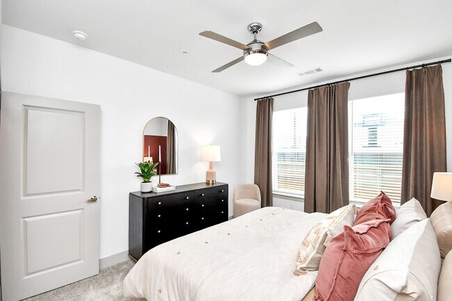 Building Photo - 2020 Grandway Dr