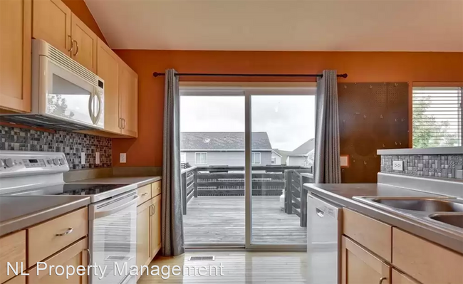 Foto del edificio - 3 br, 2 bath House - 8862 Read Street