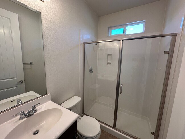 Foto del edificio - Discover Your Dream Home in the University...