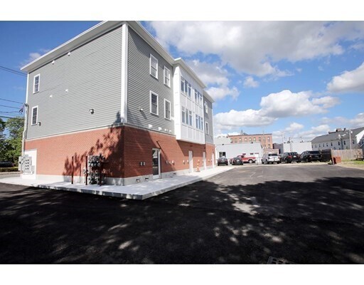 Foto del edificio - 30 Temple St