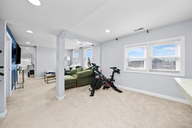 Foto del edificio - 3832 N Pulaski Rd