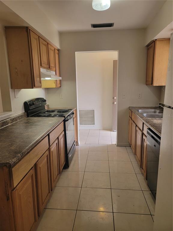 Foto del edificio - 5856 Berry St