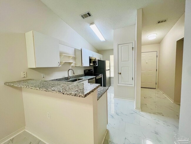 Building Photo - 8124 Heirloom Dr