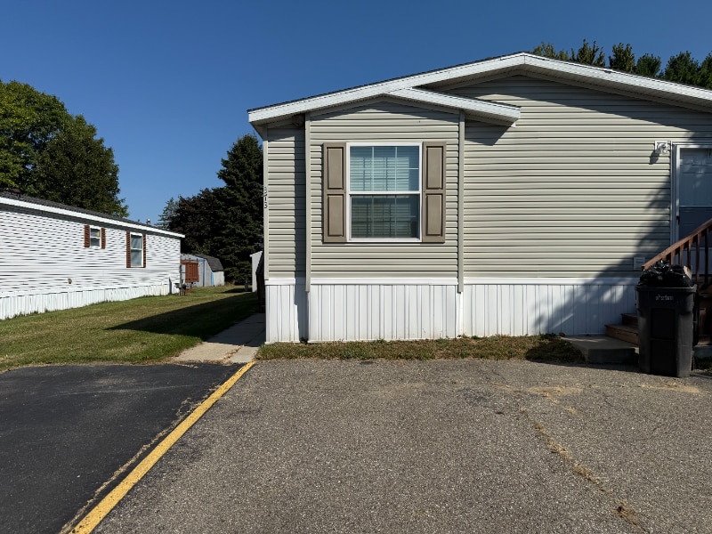 Primary Photo - 373 Tor St