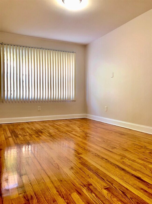 Foto del edificio - 456 Liberty Ave