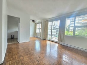 Building Photo - 1219 Harwood St