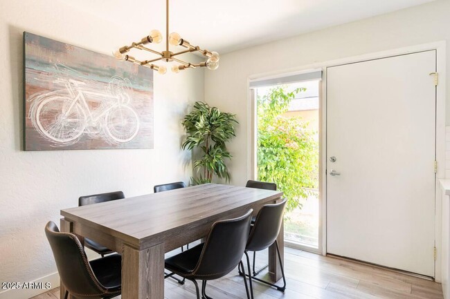 Foto del edificio - 4620 N 68th St