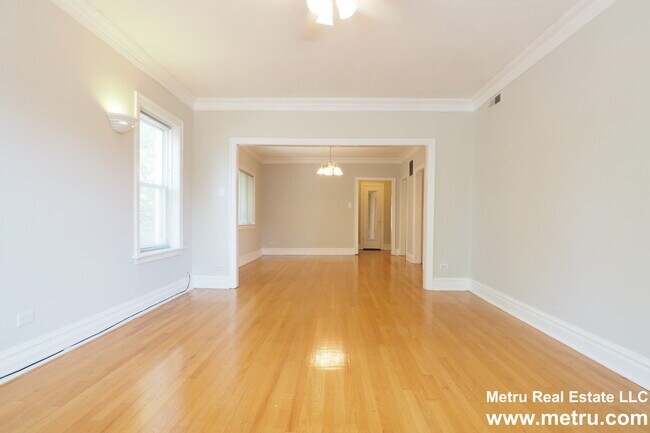 Building Photo - 2525 W Ardmore Ave