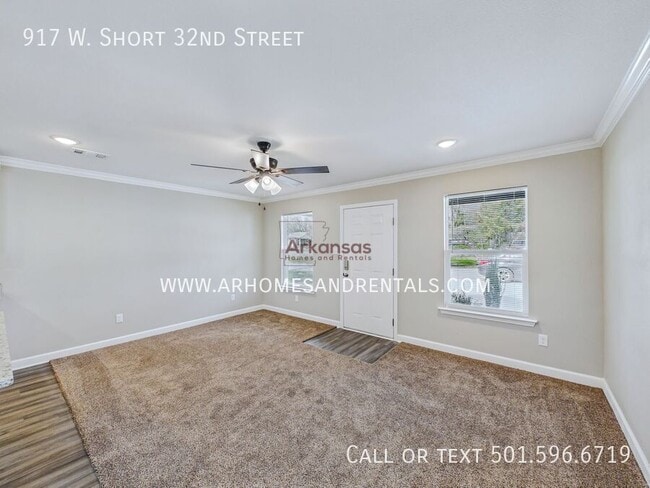 Building Photo - 917 W Short 32nd St