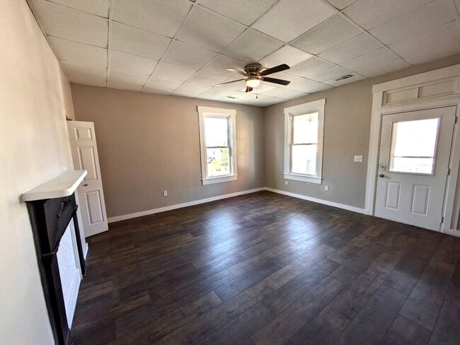 Foto del edificio - 231 E Market St