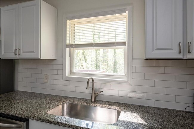 Foto del edificio - 4704 Apache Trail SW