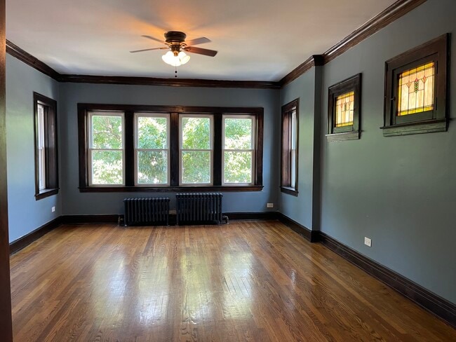 Building Photo - 4319 W Schubert Ave