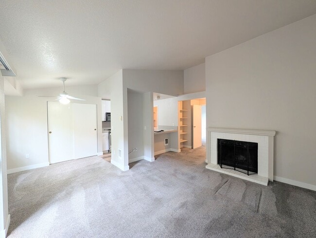 Foto del edificio - 15433 Country Club Dr