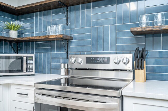 Foto del edificio - 1267 Sweet Pine Dr