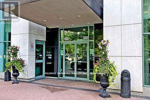 Building Photo - 5500 Yonge St