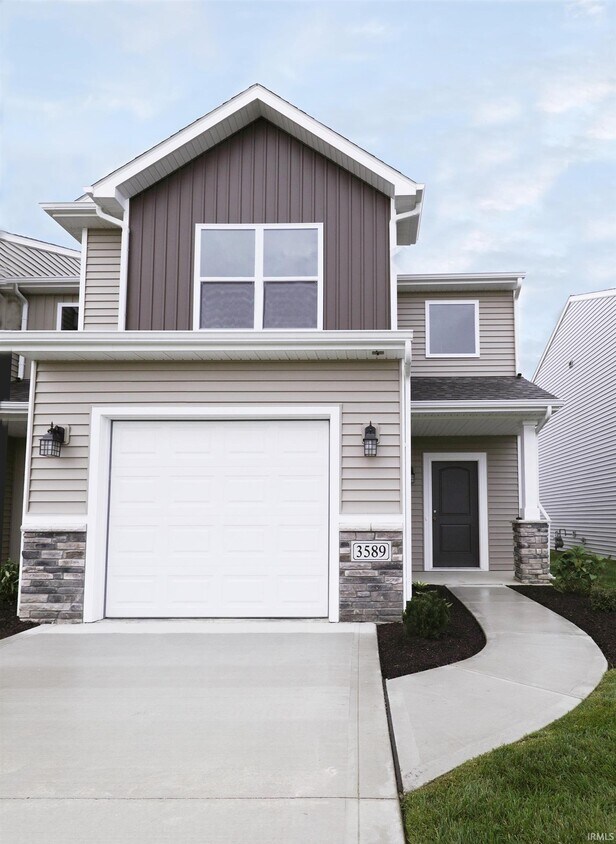 Foto principal - 3589 Canal Square Dr
