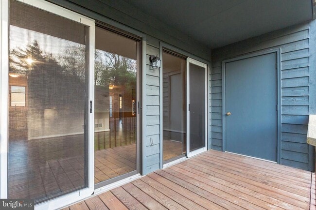 Building Photo - 109 Foxfire Dr