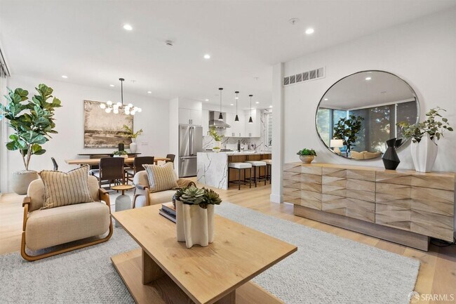 Foto del edificio - 101 Telegraph Hill Blvd