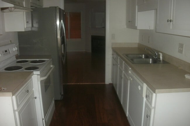 Building Photo - 1332 Northridge Dr