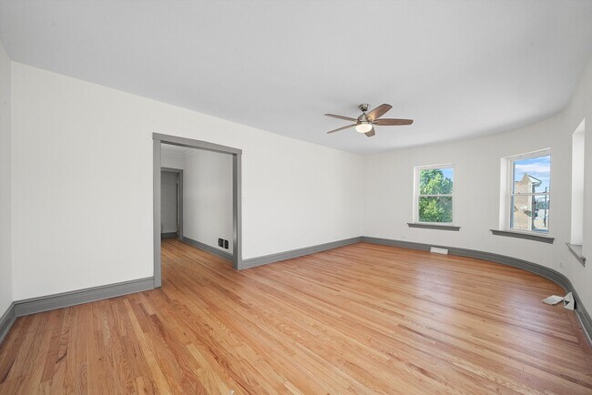 Foto del edificio - 6332 S Central Ave