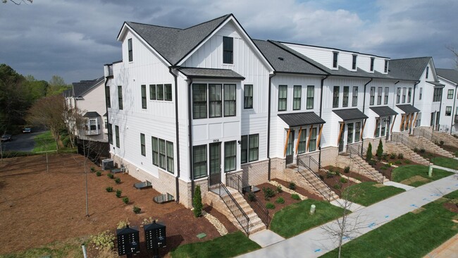 Foto del edificio - 3 Bed, 3.5 Bath Townhouse in Ballantyne