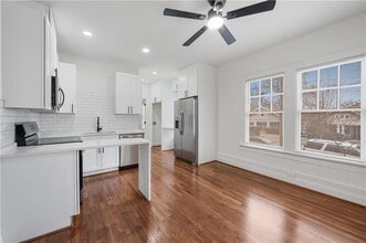 Building Photo - 405 4th St NE