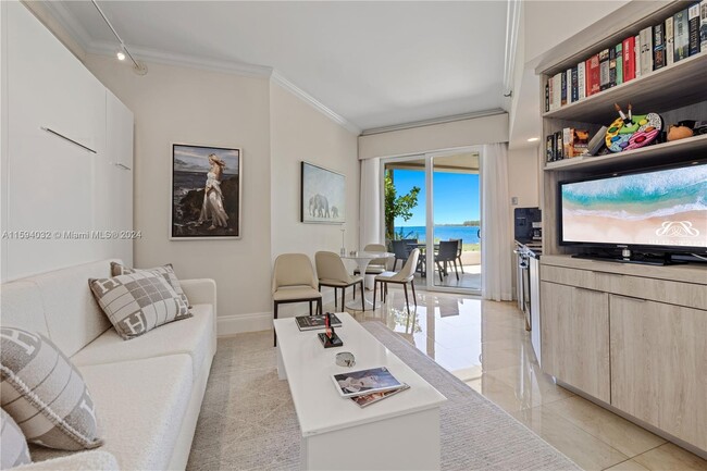 Foto del edificio - 15212 Fisher Island Dr