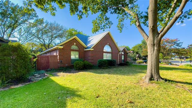 Foto del edificio - 6801 N Oaks Dr