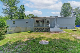 Building Photo - 220 Lakeshore Dr