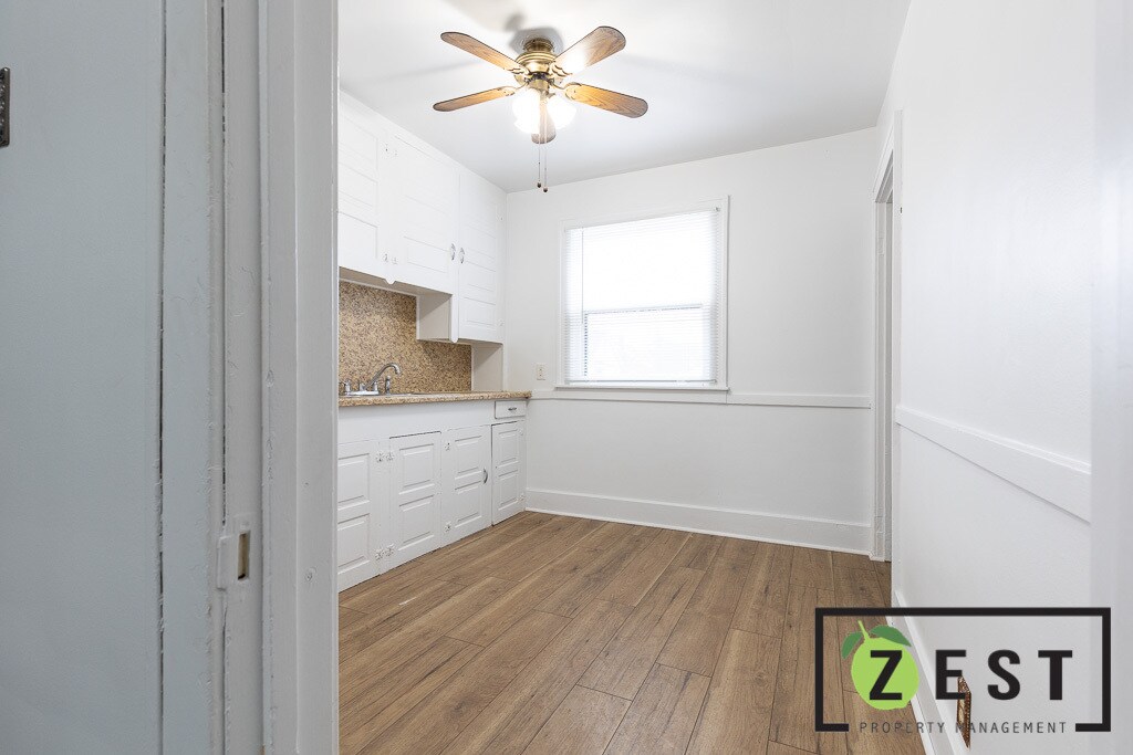 Foto principal - 19 W Goodell St