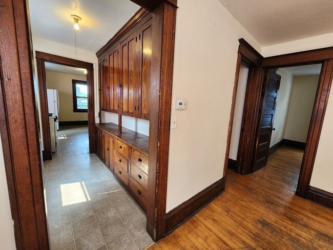 Foto del edificio - Williamson Tri-plex