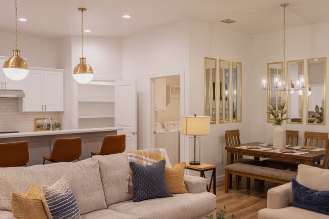 Building Photo - Hatton Place Townhomes