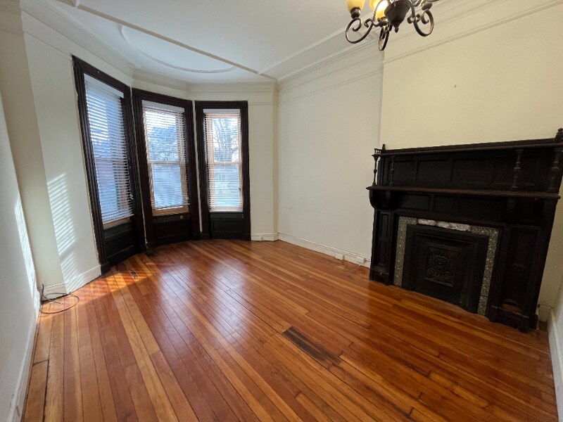 Foto principal - 33 S Lake Ave