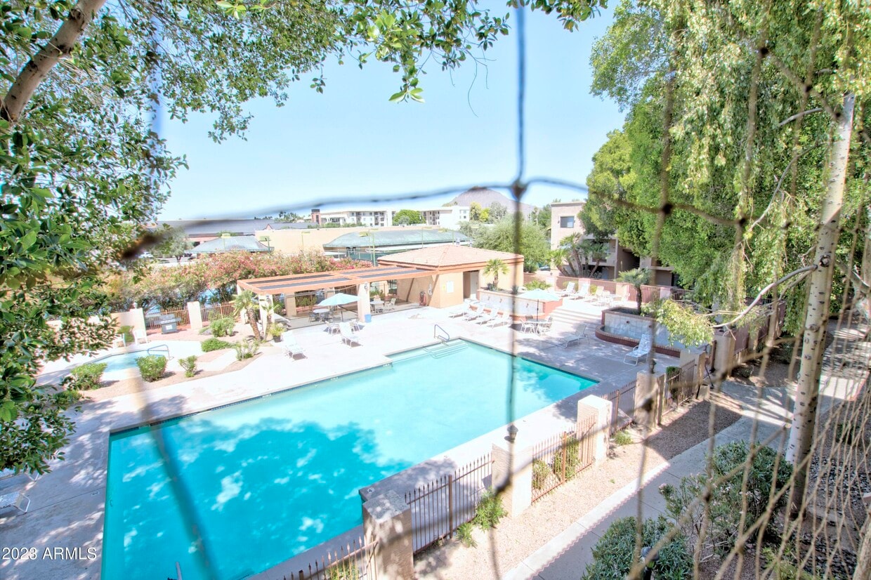 Primary Photo - 3031 N Civic Center Plaza