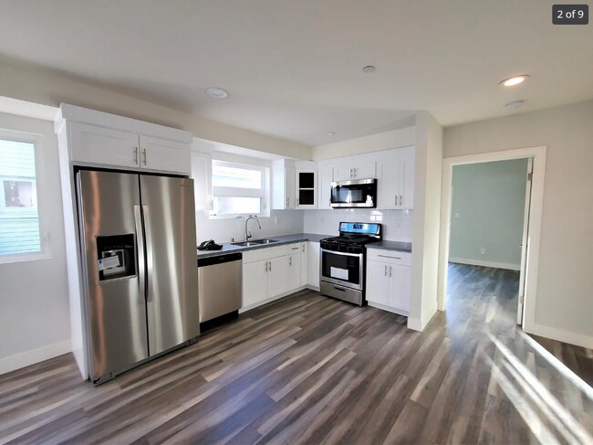 Foto del edificio - 803 N Kingsley Dr