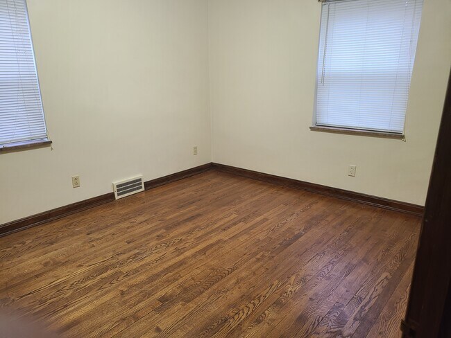 Dining Room - 5137 Highview Dr